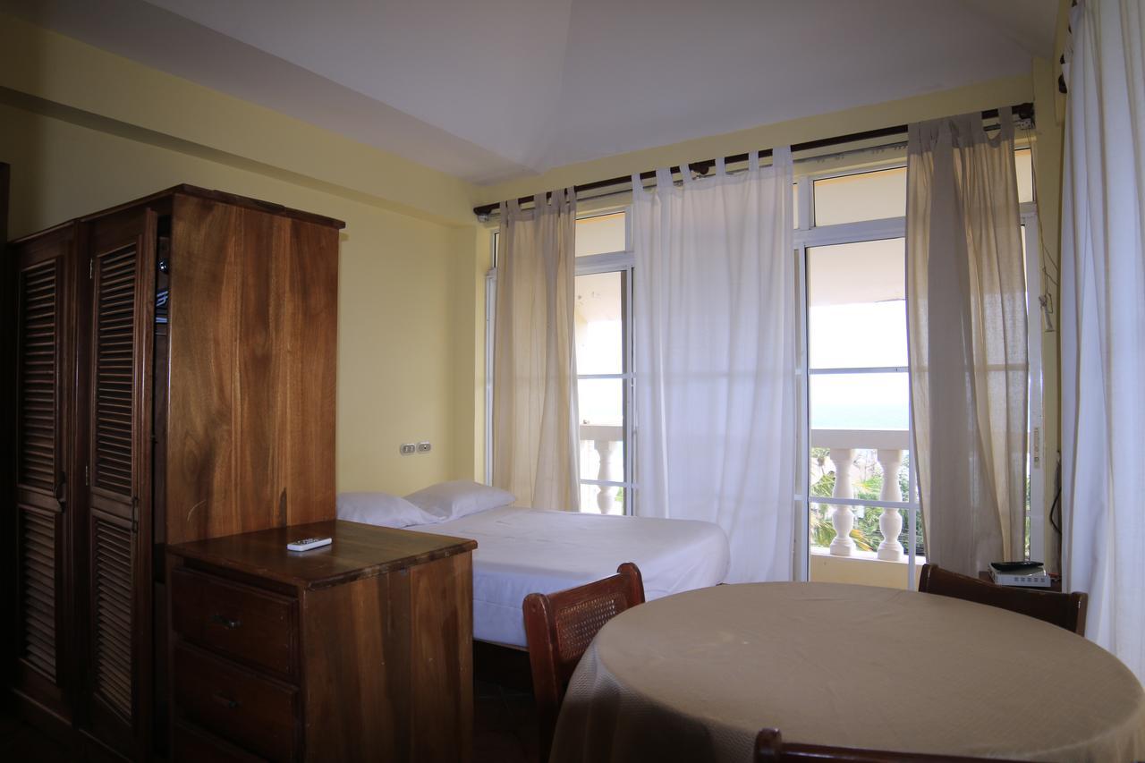 Residencial Las Palmeras De Willy Hotel Boca Chica Buitenkant foto